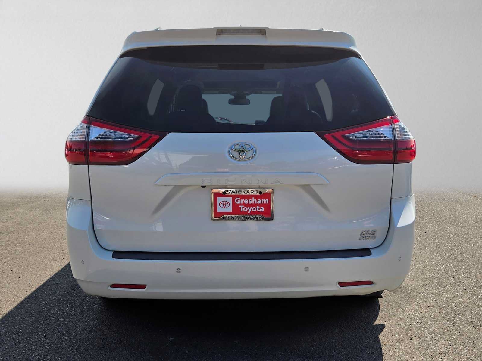 Certified 2020 Toyota Sienna XLE w/ XLE Navigation Package AWD/4WD image 5