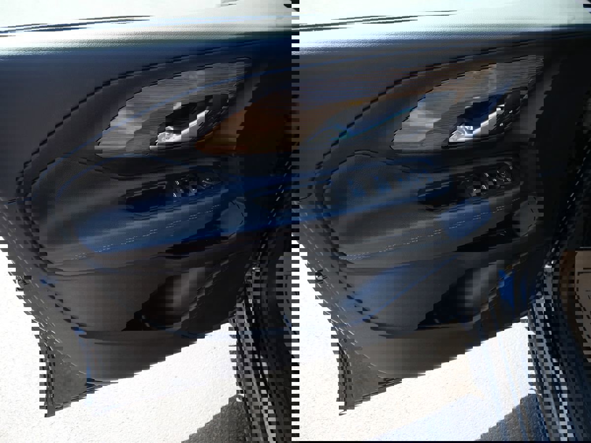 Used 2019 GMC Terrain SLE image 18