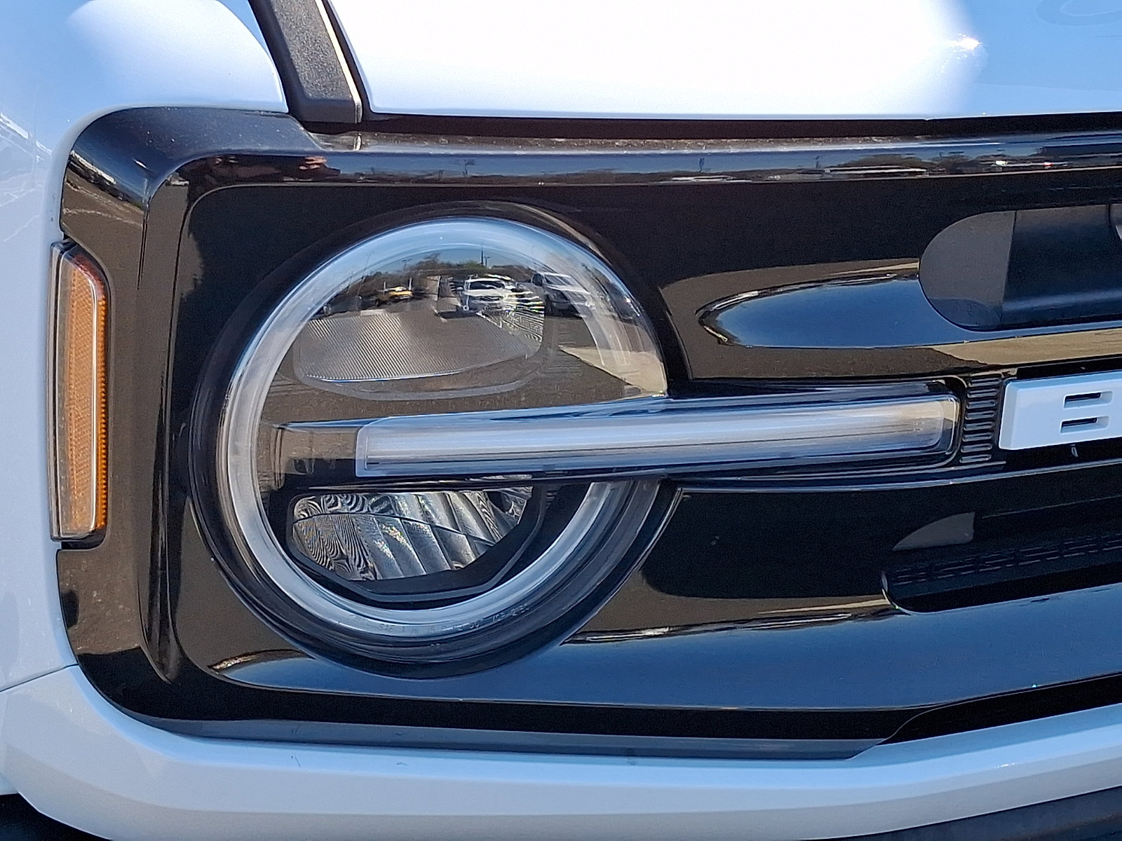 Used 2025 Ford Bronco Outer Banks image 9