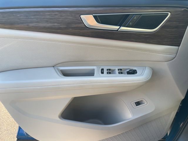 Certified 2025 Volkswagen Atlas SEL image 27