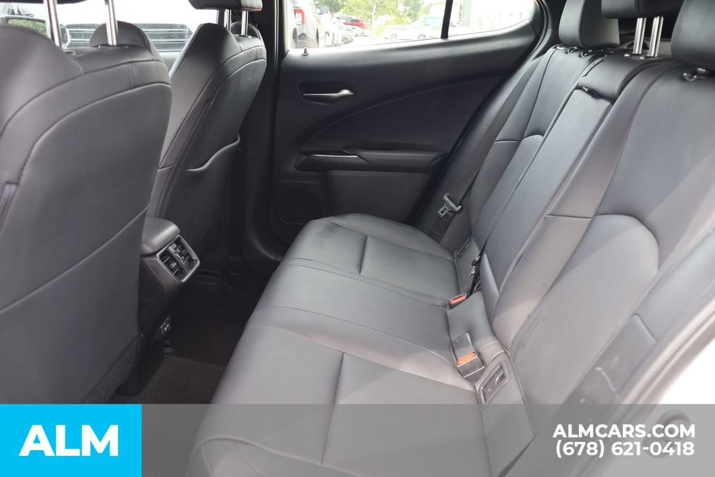 Used 2021 Lexus UX 200 w/ Accessory Package (Z2) FWD image 18
