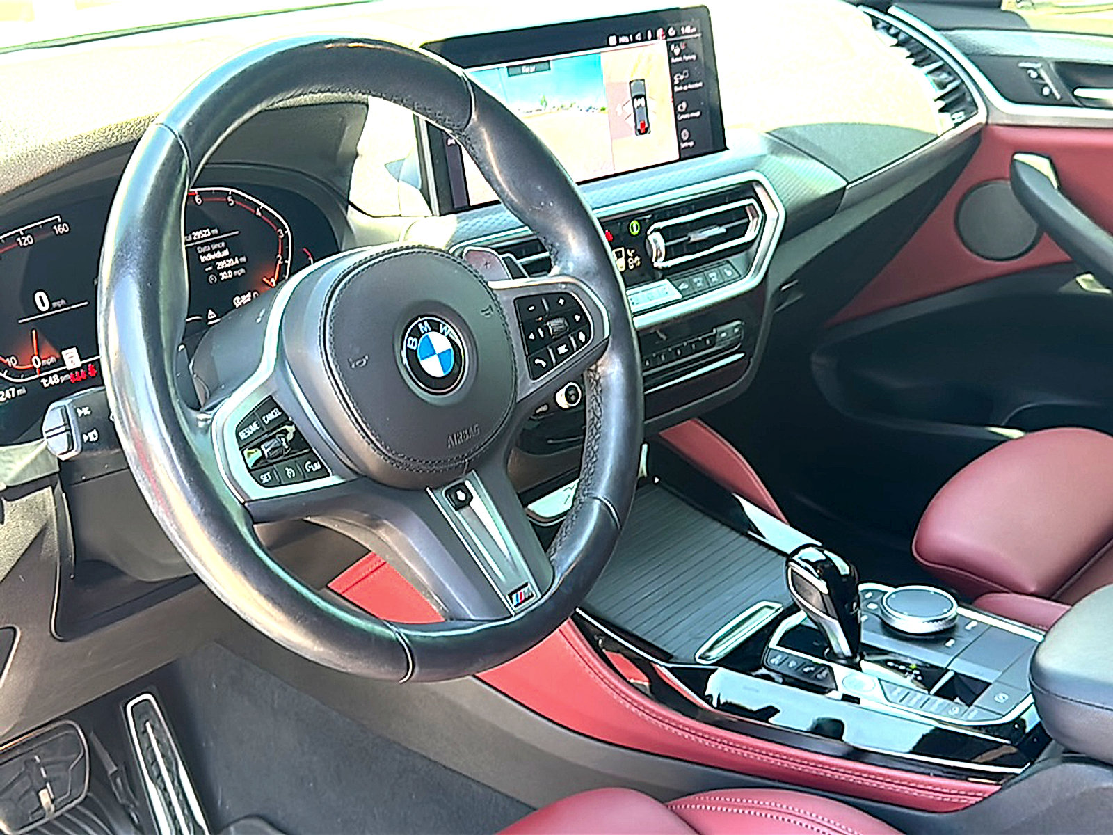 Used 2023 BMW X4 xDrive30i w/ M Sport Package AWD/4WD image 5