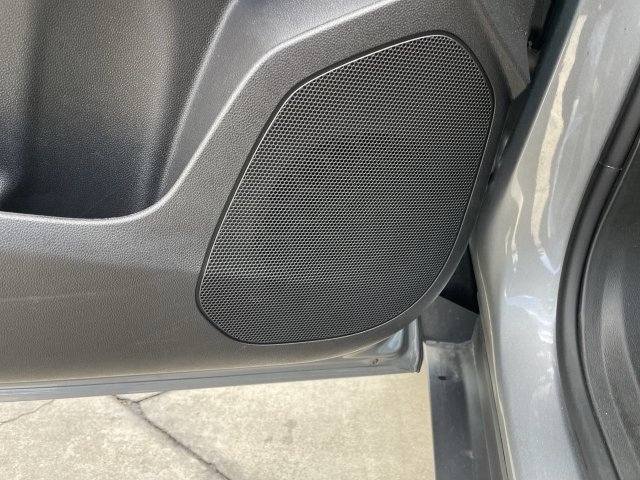Used 2025 Chevrolet Trax LT FWD image 22