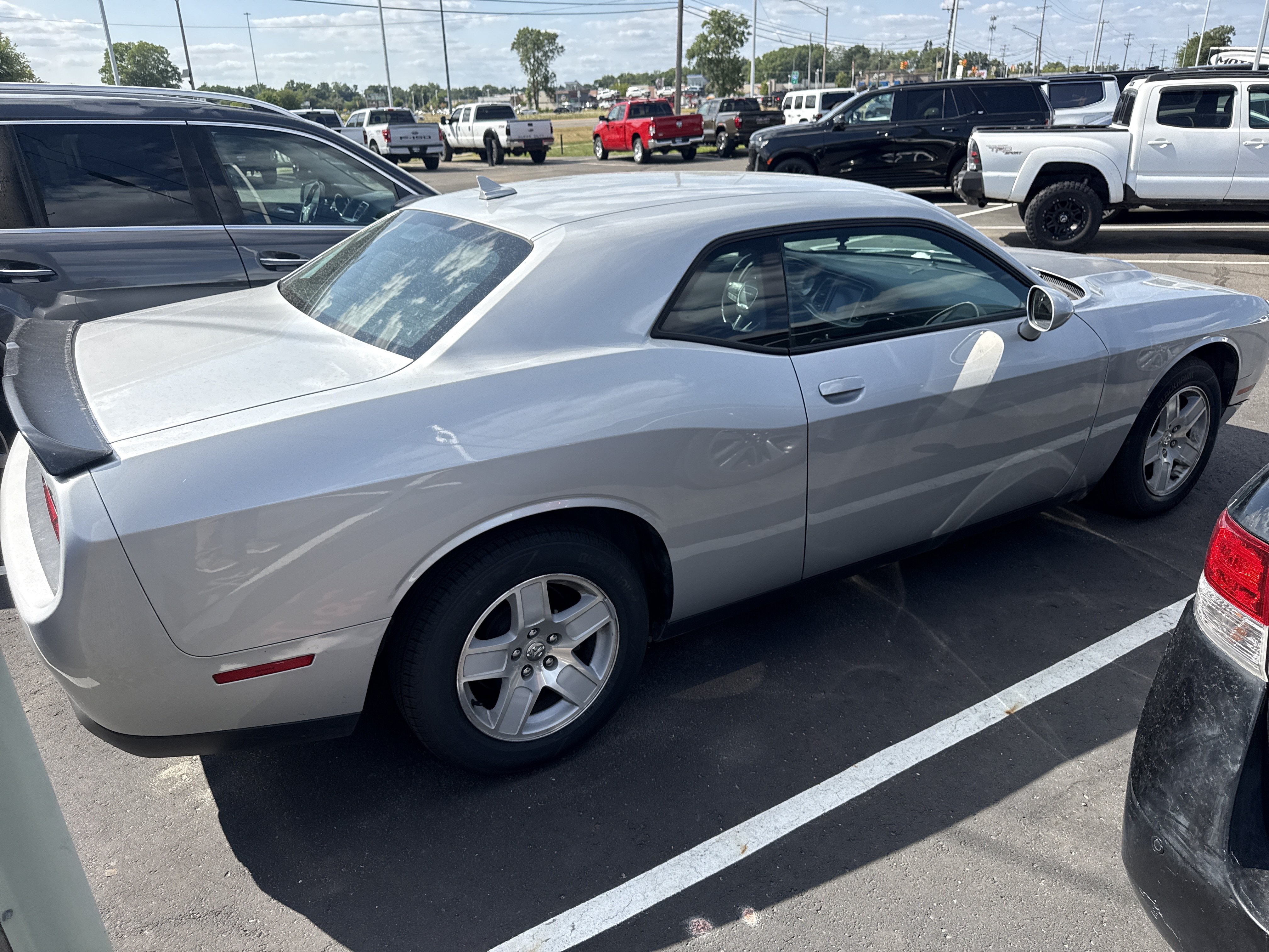 Used 2020 Dodge Challenger SXT w/ Blacktop Package RWD image 3