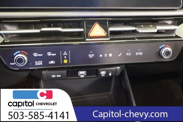 Used 2025 Kia Niro SX image 23