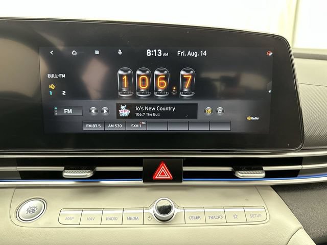 Used 2022 Hyundai Elantra Limited w/ Preferred Accessory Package FWD image 16