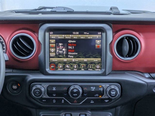 Used 2023 Jeep Wrangler Unlimited Rubicon AWD/4WD image 18
