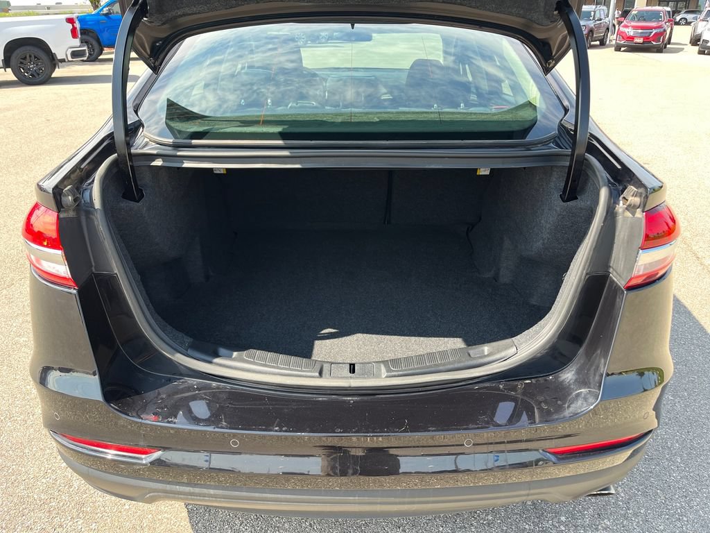 Used 2020 Ford Fusion SE FWD image 27