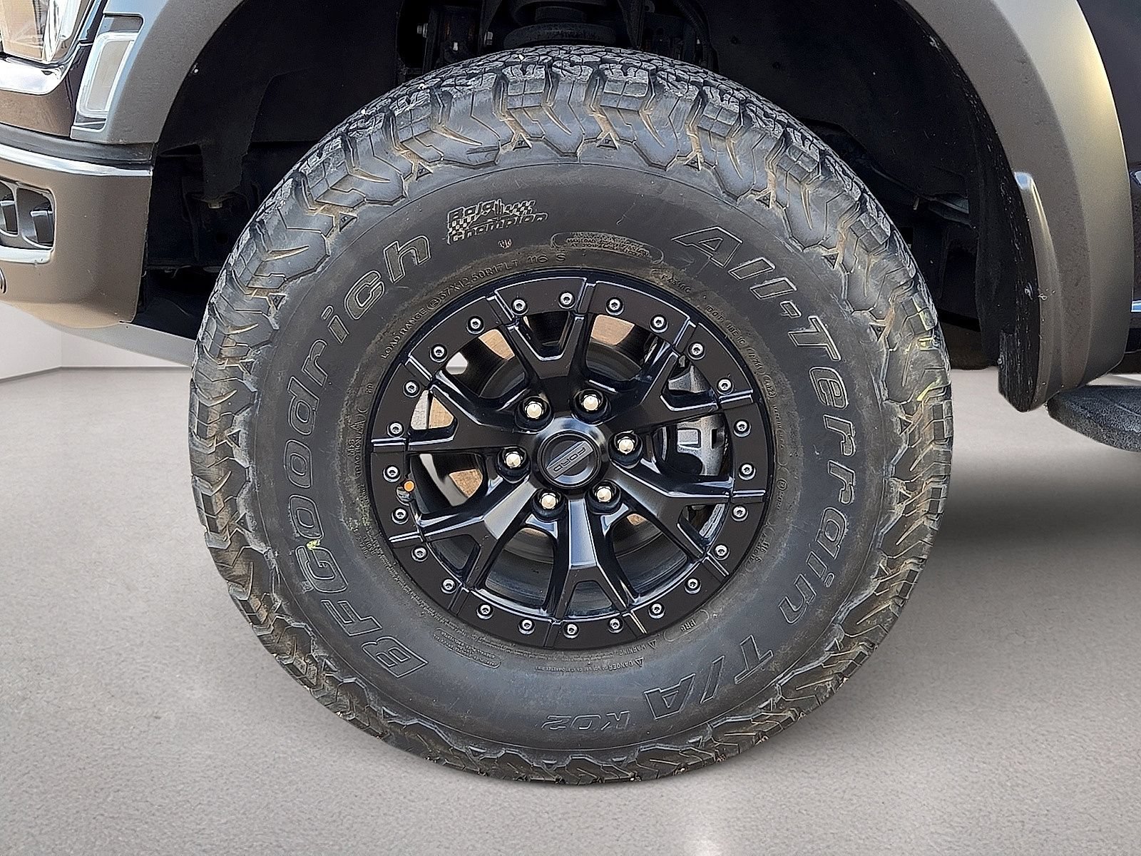 Used 2023 Ford F150 Raptor w/ Raptor 37 Performance Package AWD/4WD image 11