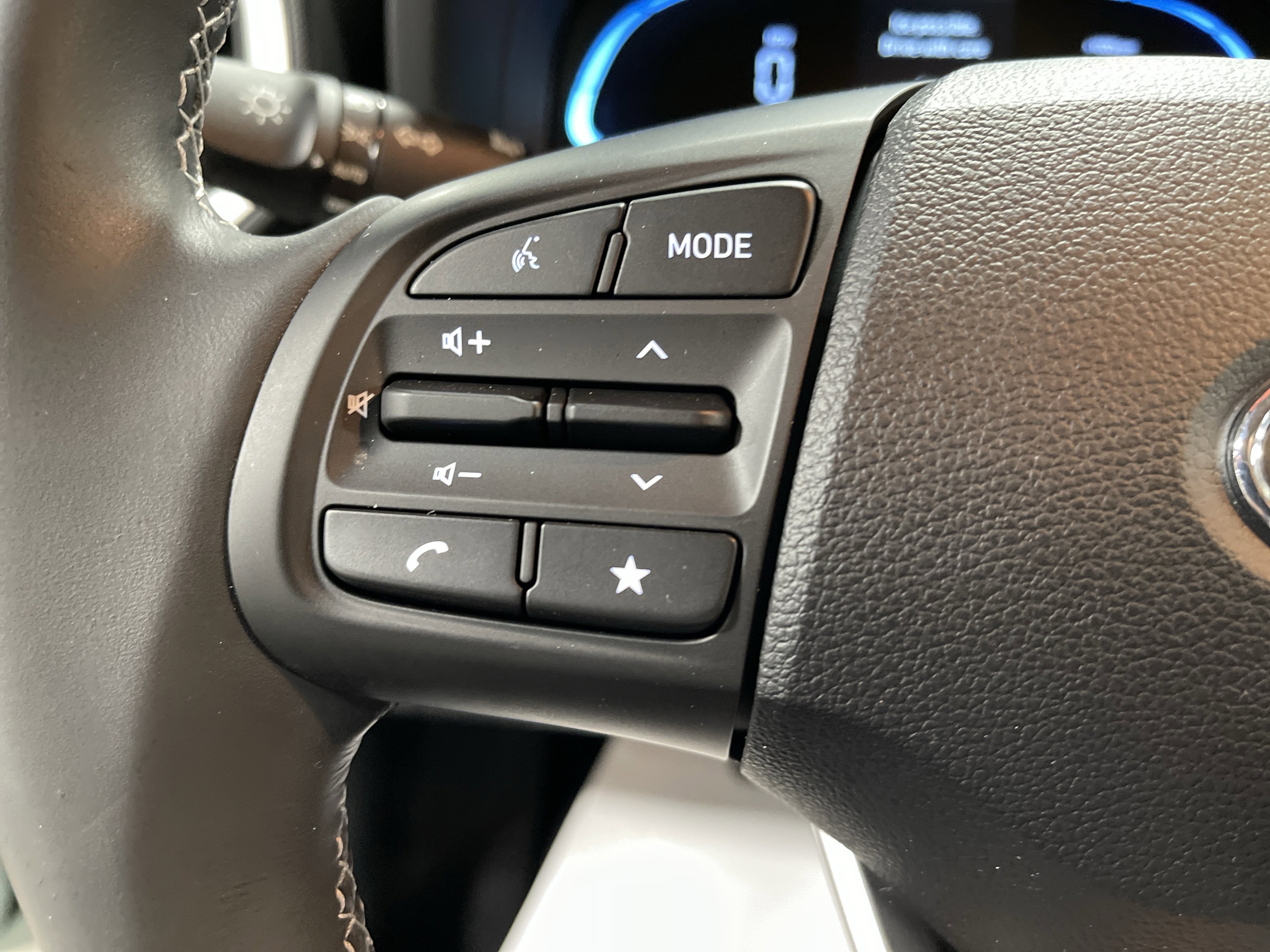 Used 2026 Hyundai Venue SEL image 18