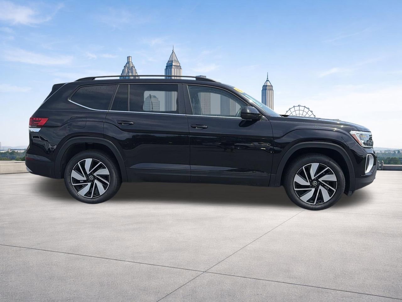 Used 2025 Volkswagen Atlas SE AWD/4WD image 6