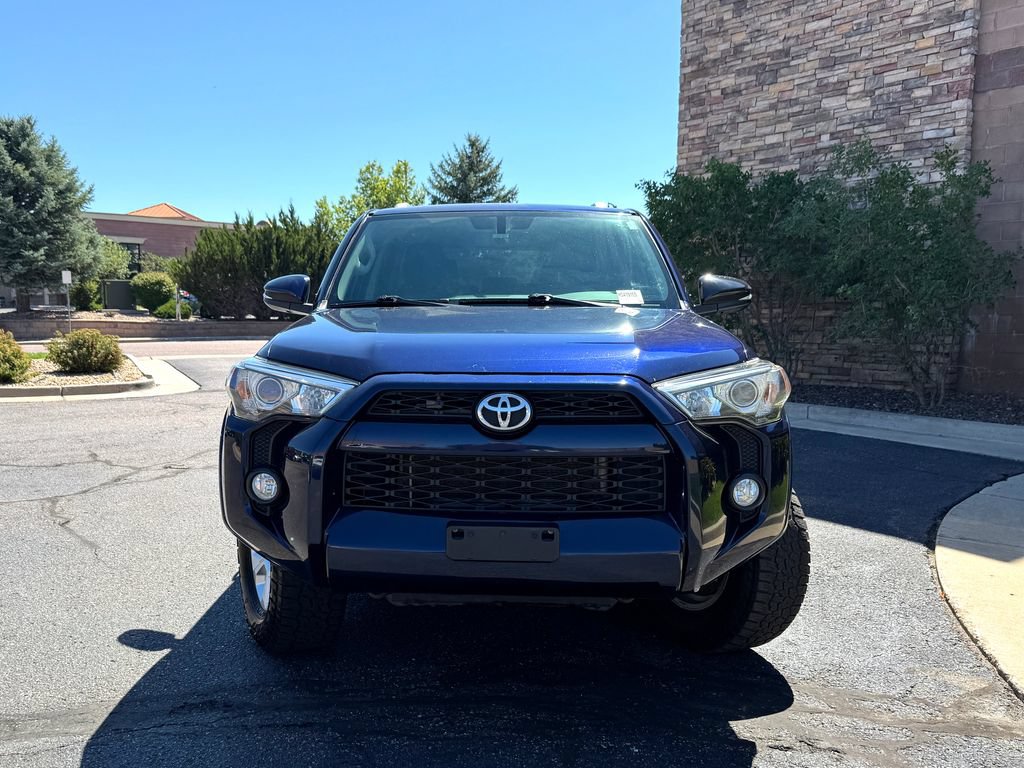 Used 2017 Toyota 4Runner SR5 Premium AWD/4WD image 3