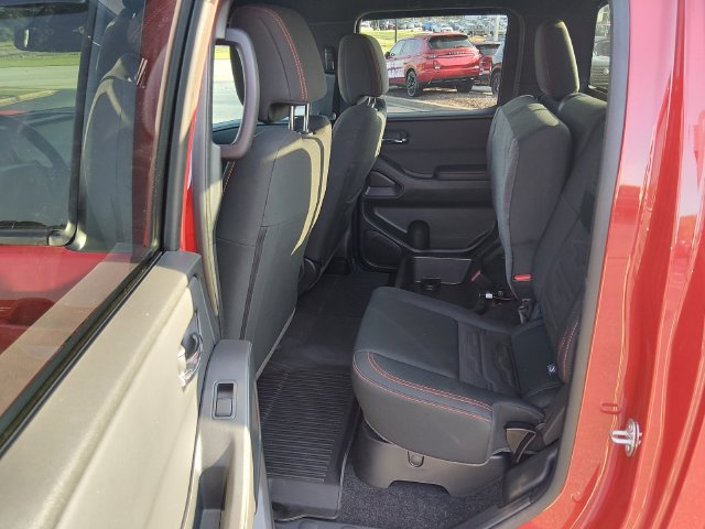 Used 2025 Nissan Frontier PRO-4X w/ Tow Package AWD/4WD image 14