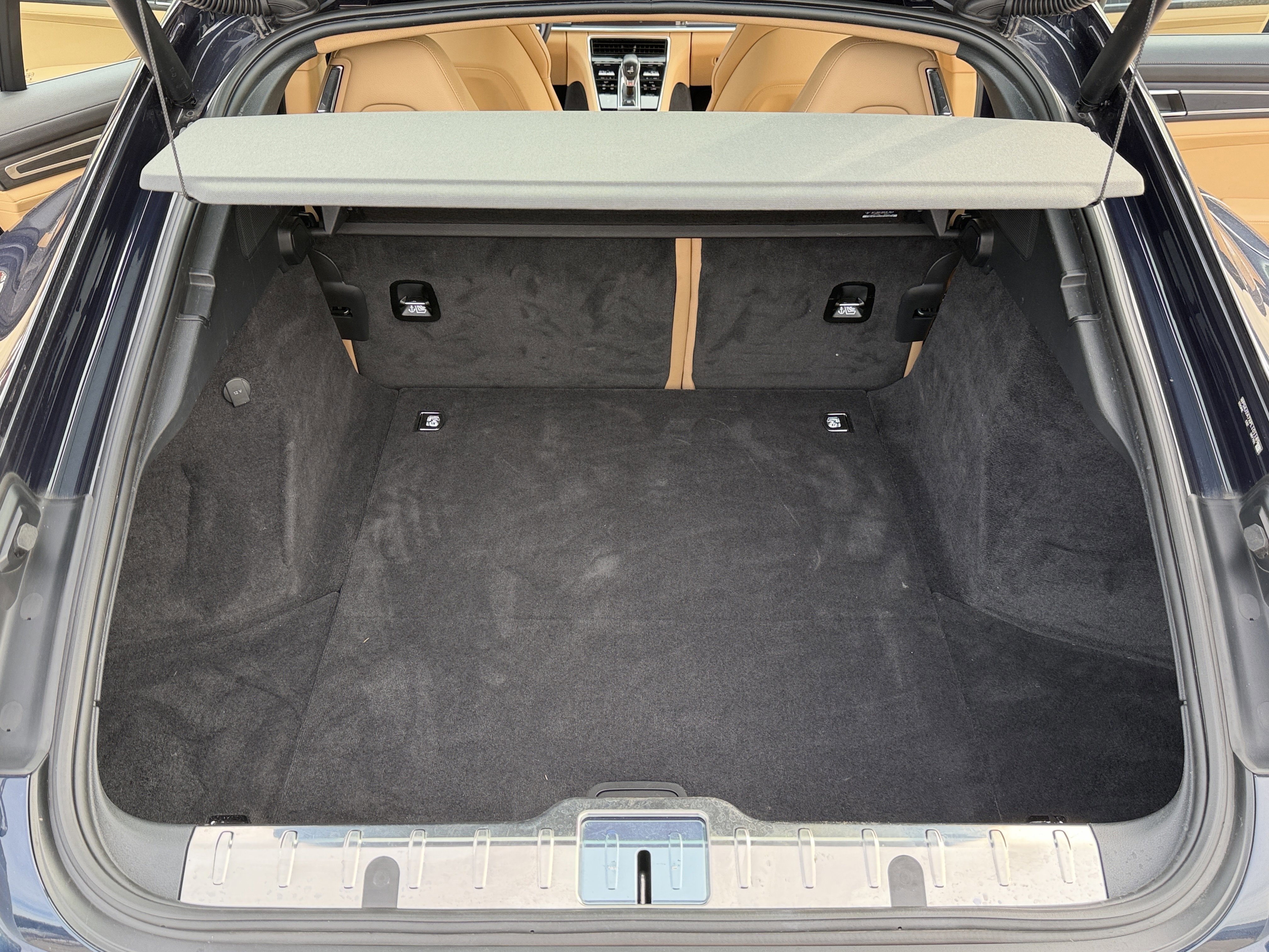 Used 2023 Porsche Panamera 4 Platinum Edition image 56