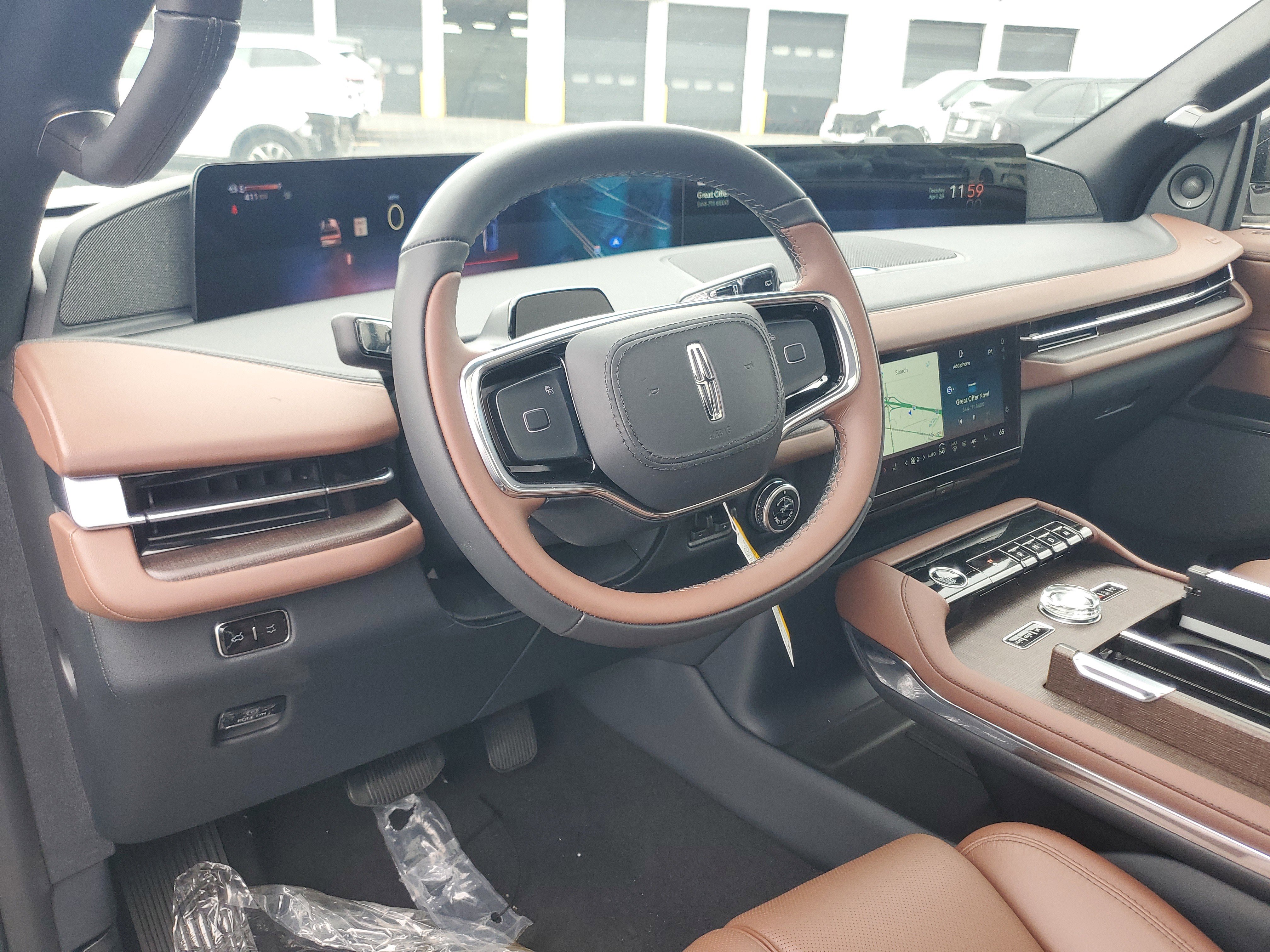 New 2026 Lincoln Navigator Reserve AWD/4WD image 14