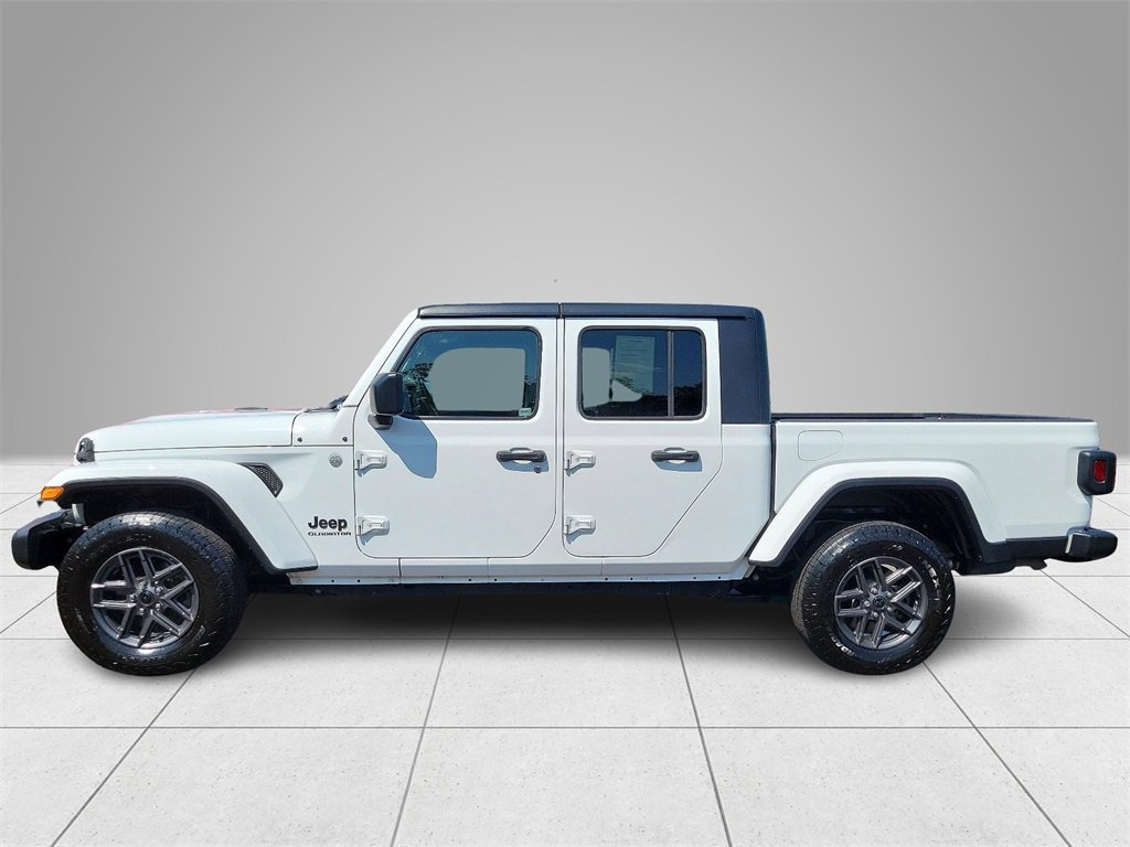 Certified 2021 Jeep Gladiator Sport image 7