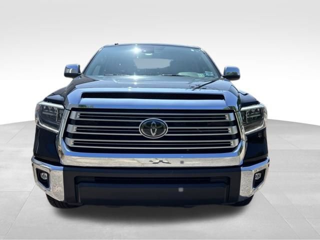 Used 2018 Toyota Tundra Limited w/ Limited Premium Package AWD/4WD image 3
