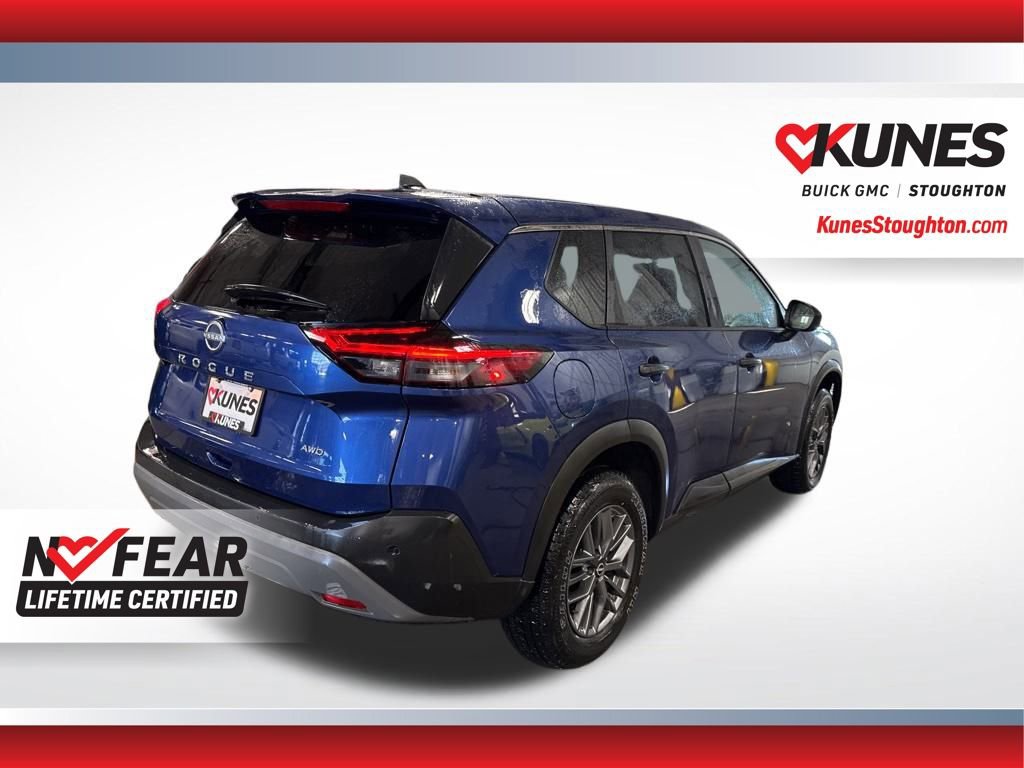 Used 2023 Nissan Rogue S image 11