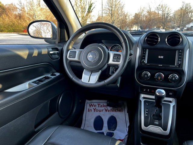 Used 2016 Jeep Compass Latitude image 31