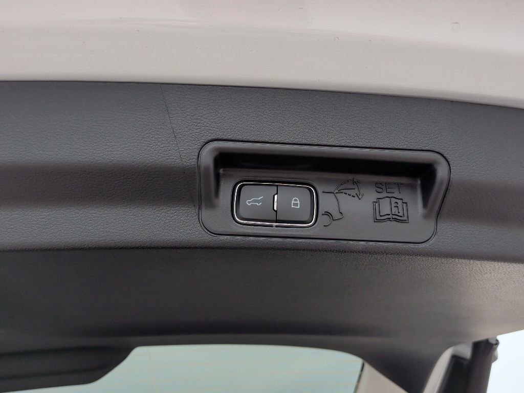New 2026 Ford Explorer Active RWD image 43