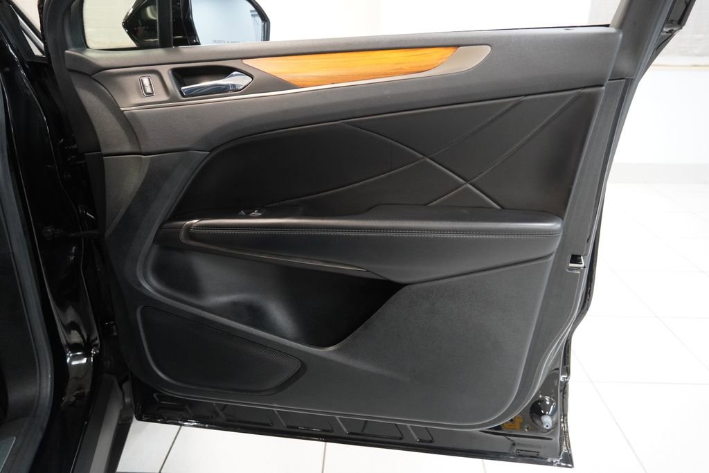 Used 2017 Lincoln MKC Reserve w/ Lincoln MKC Climate Package image 33