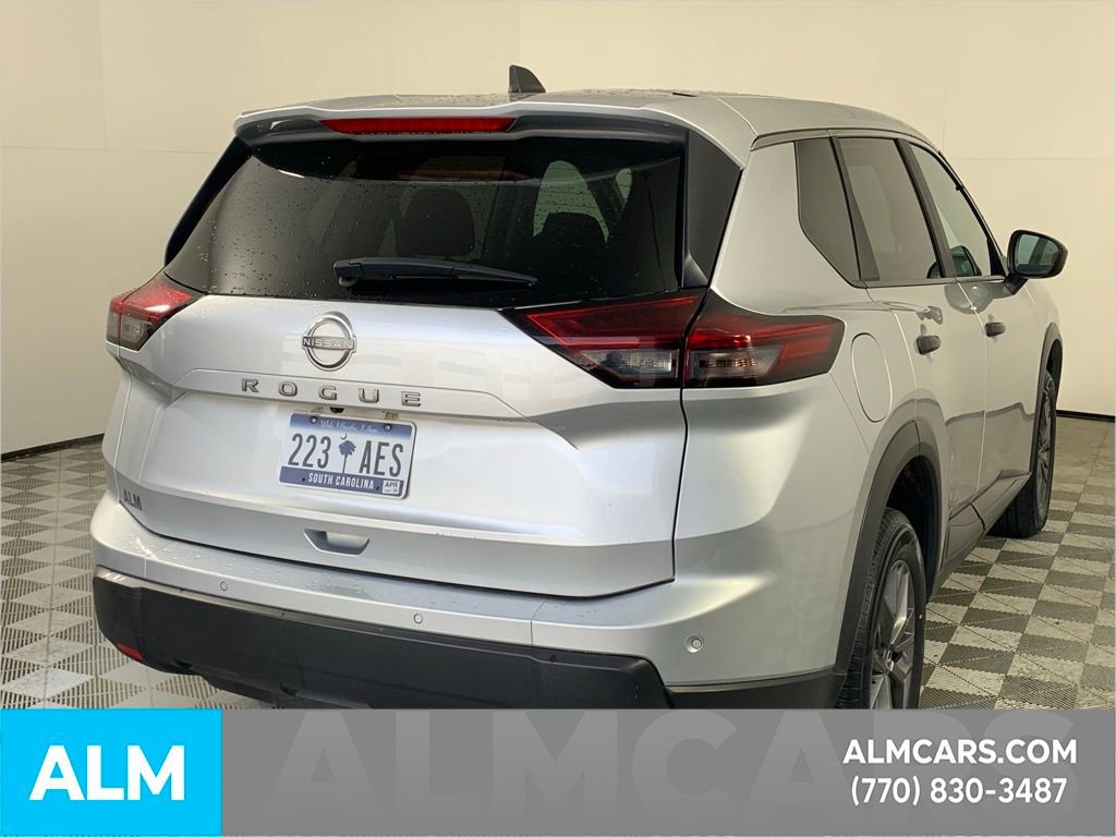 Used 2024 Nissan Rogue S image 9