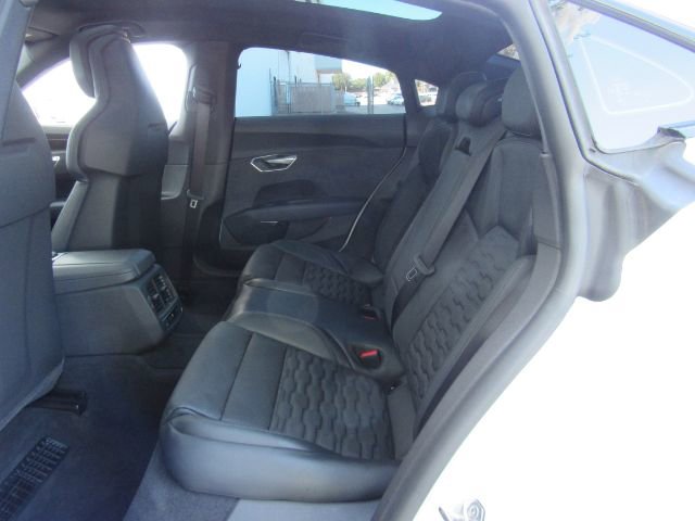 Used 2024 Audi e-tron GT Premium Plus w/ Executive Package image 17