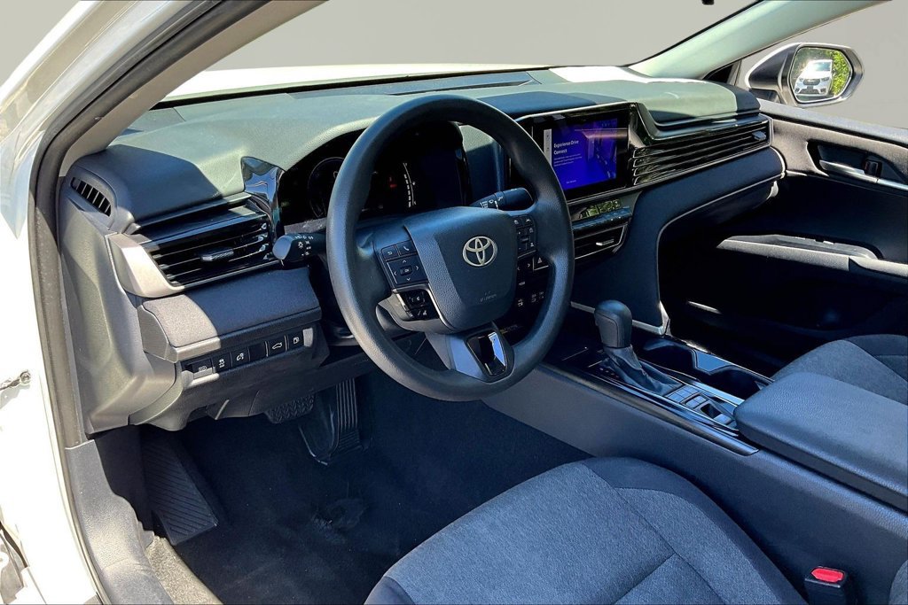 Used 2025 Toyota Camry LE FWD image 18
