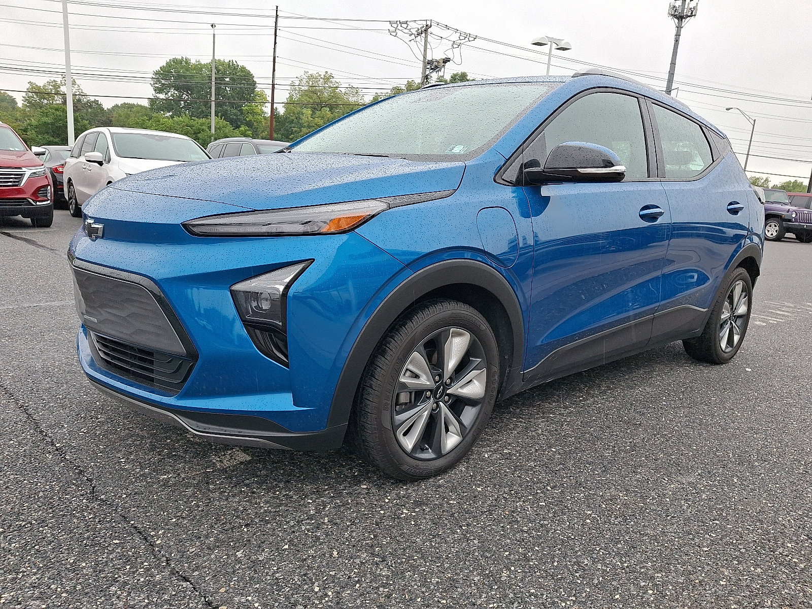 Certified 2023 Chevrolet Bolt EUV LT w/ Convenience Package FWD image 3