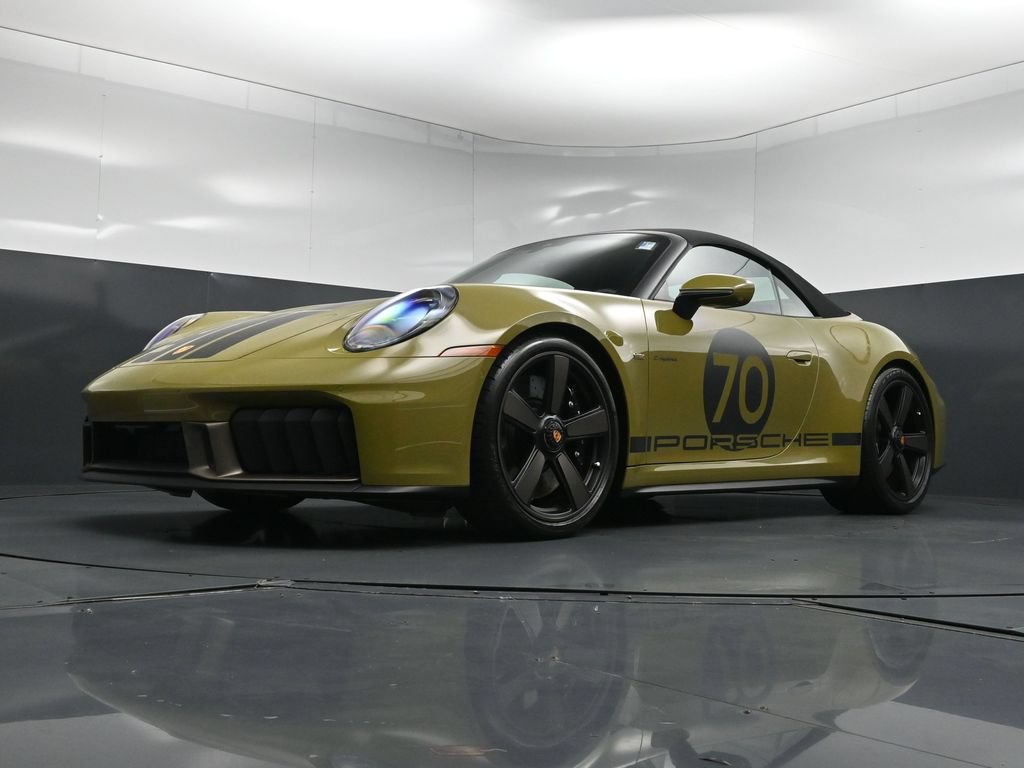 Certified 2026 Porsche 911 GTS RWD image 29