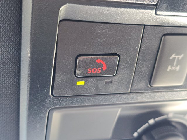 Used 2022 Toyota Tacoma TRD Off-Road AWD/4WD image 28