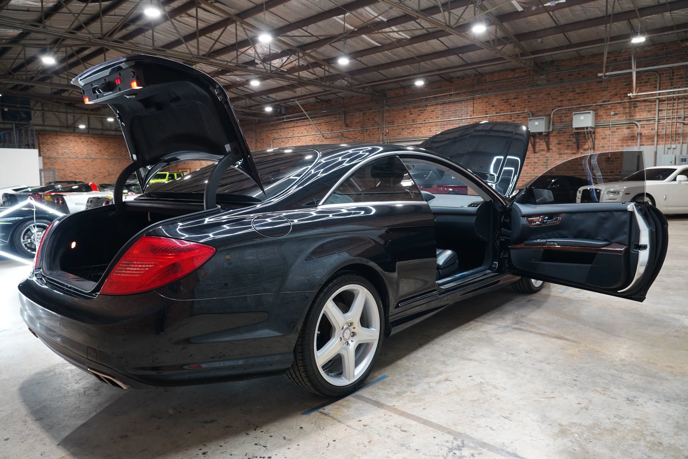 Used 2011 Mercedes-Benz CL 550 4MATIC w/ Sport Pkg Plus One image 27