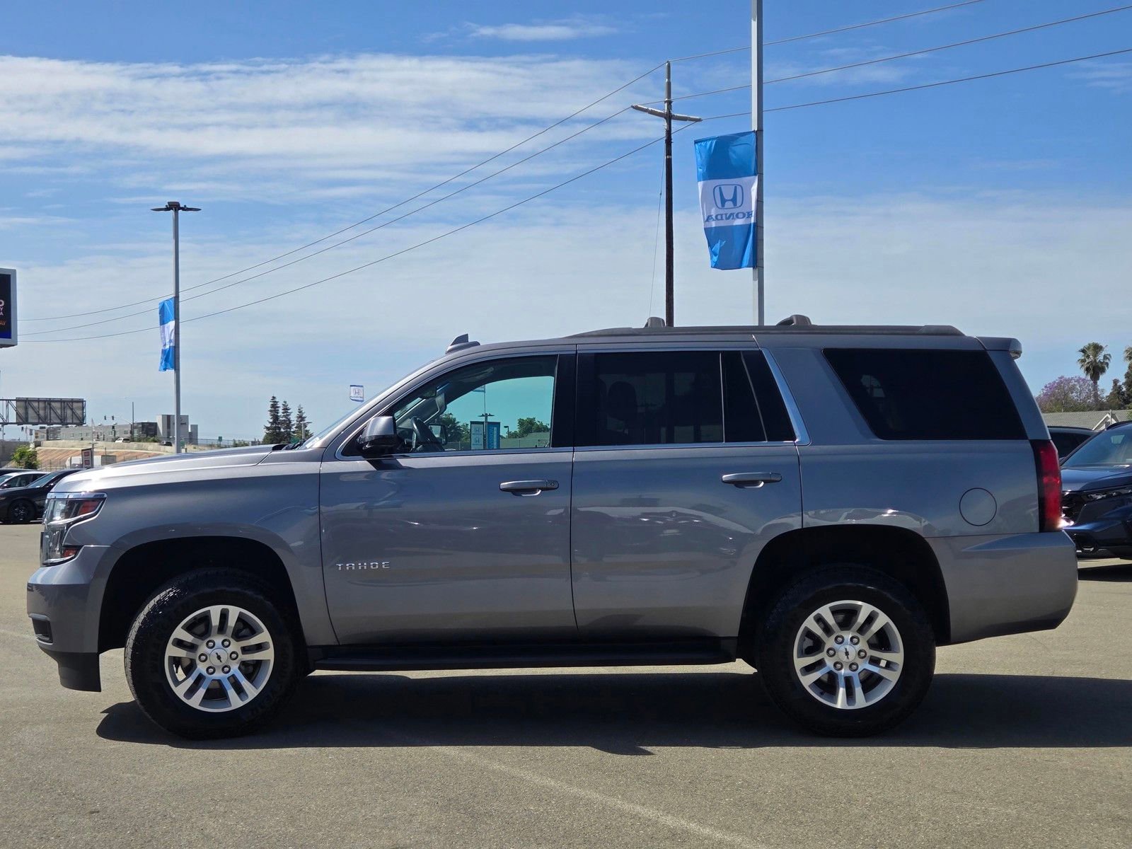 Used 2018 Chevrolet Tahoe LS RWD image 4