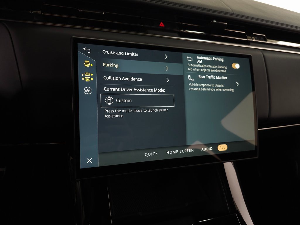 Used 2025 Land Rover Range Rover Sport Dynamic SE image 29