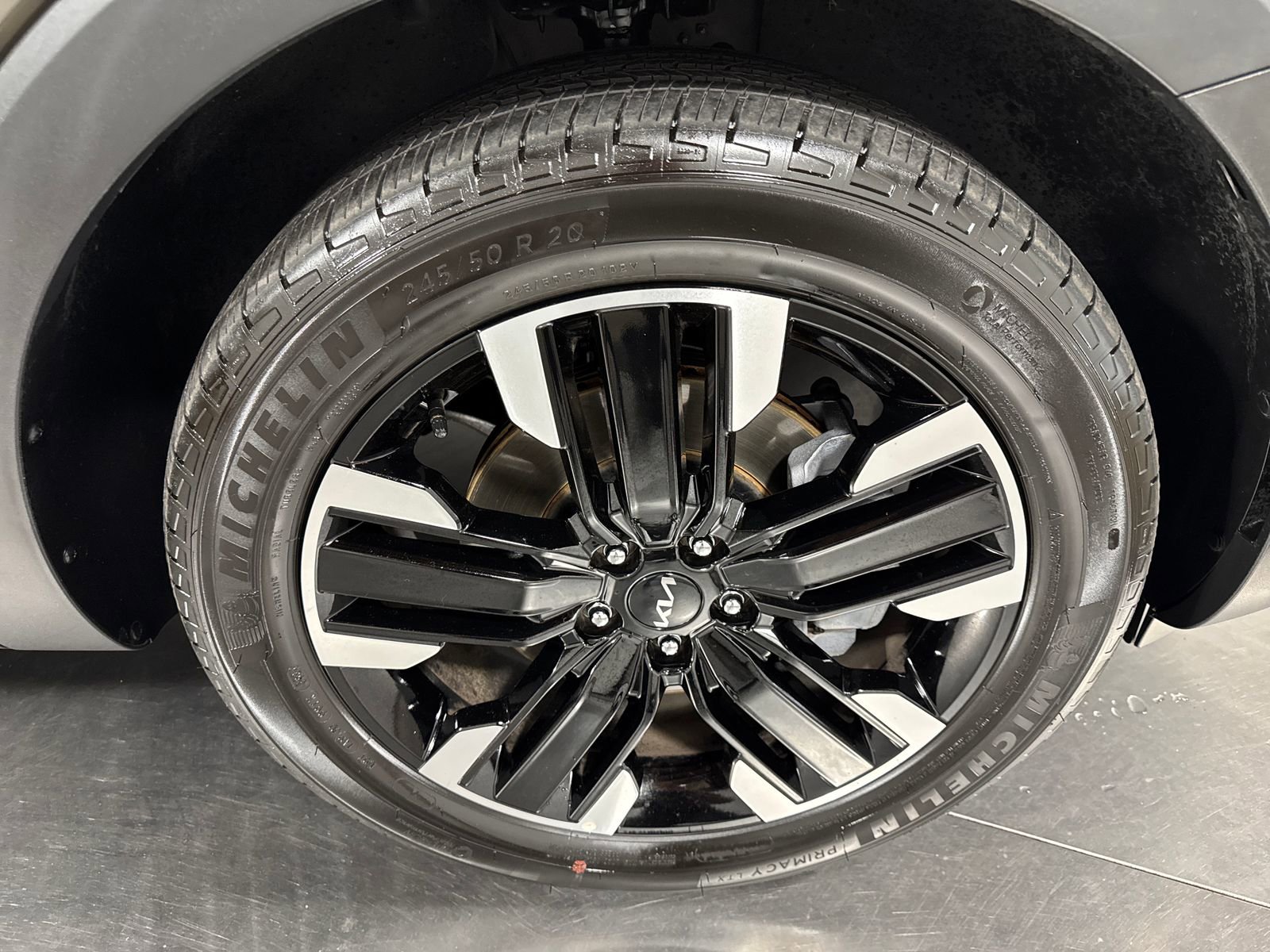 Used 2025 Kia Telluride SX Prestige AWD/4WD image 14