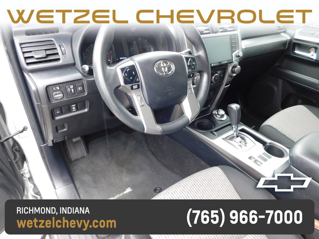 Used 2020 Toyota 4Runner SR5 AWD/4WD image 9