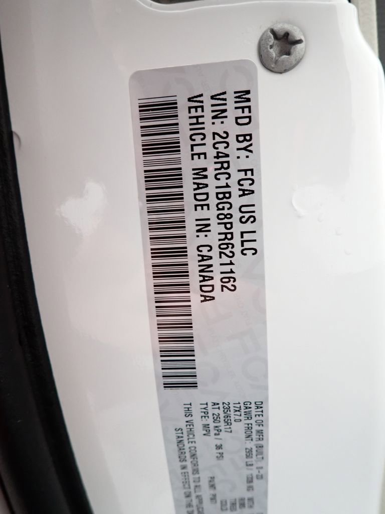Used 2023 Chrysler Pacifica Touring-L FWD image 50