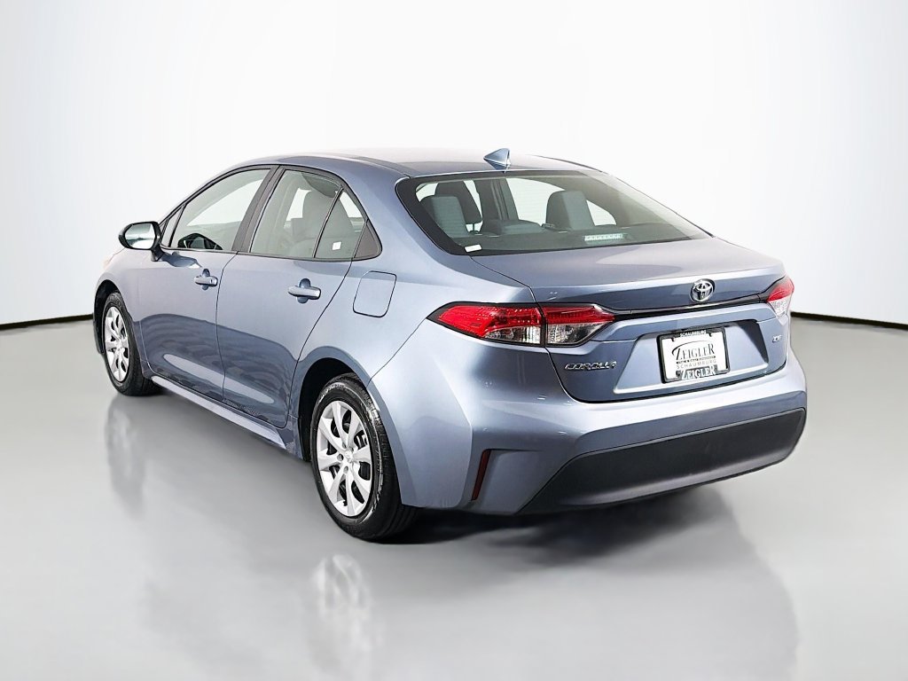 Used 2024 Toyota Corolla LE FWD image 5