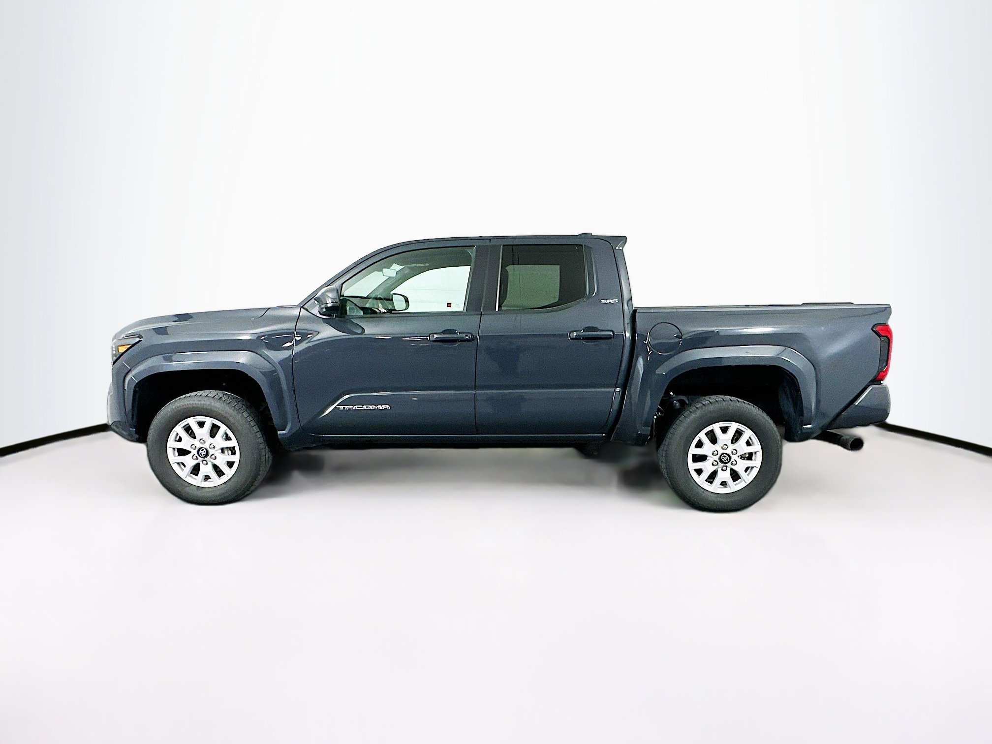 Used 2024 Toyota Tacoma SR5 RWD image 4