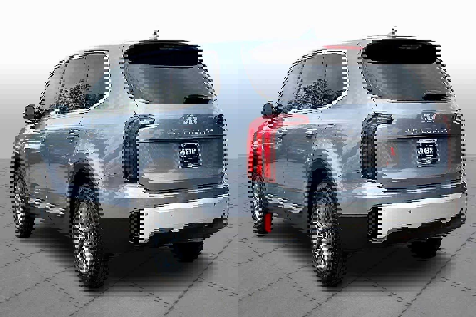 Used 2024 Kia Telluride LX image 11