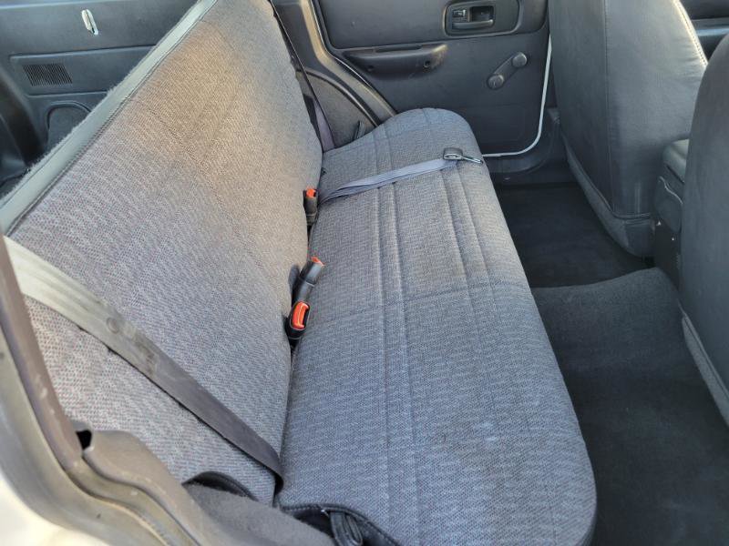 Used 2000 Jeep Cherokee SE image 23