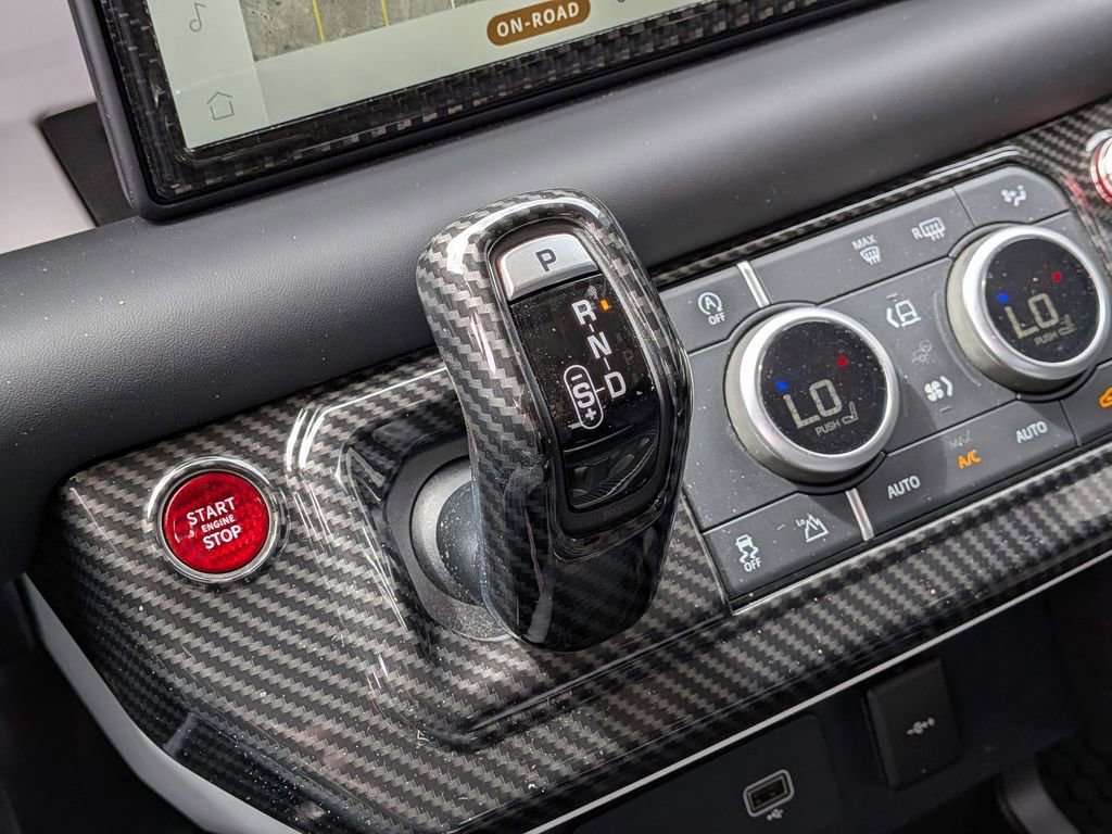 Used 2023 Land Rover Defender 90 S image 26