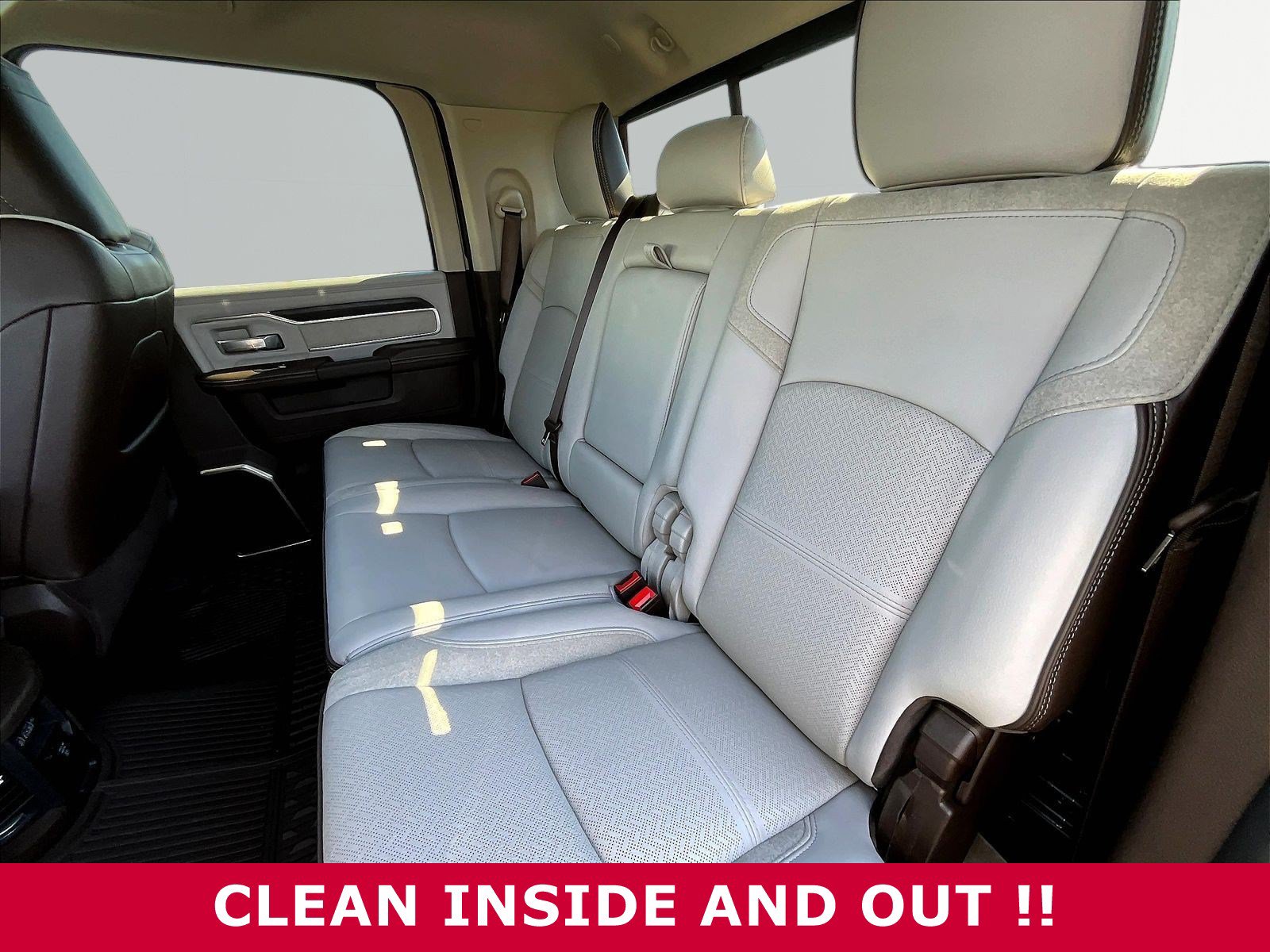 Used 2025 RAM 3500 Laramie w/ Towing Technology Group AWD/4WD image 20