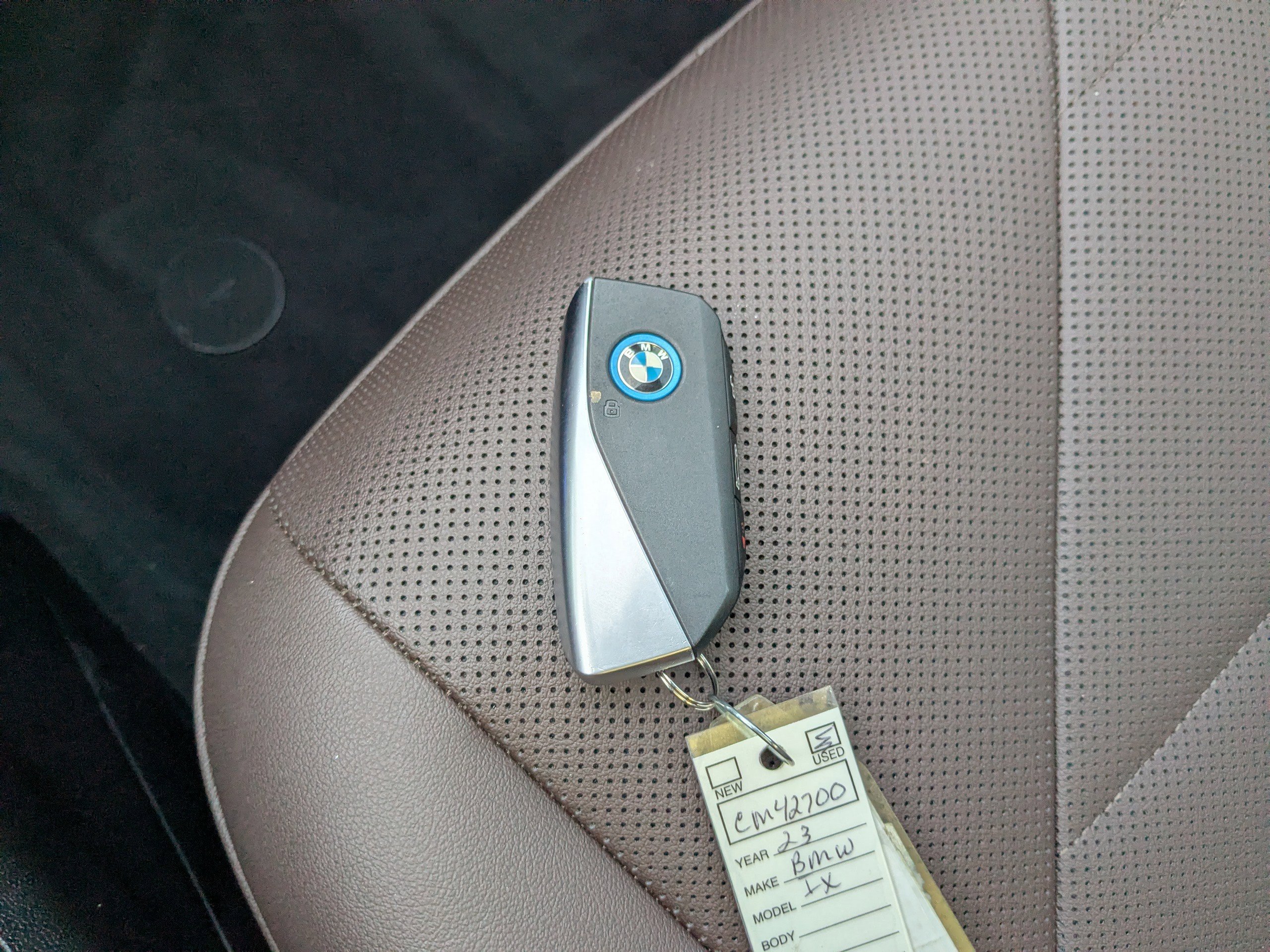 Used 2023 BMW iX xDrive50 w/ Sport Package image 34