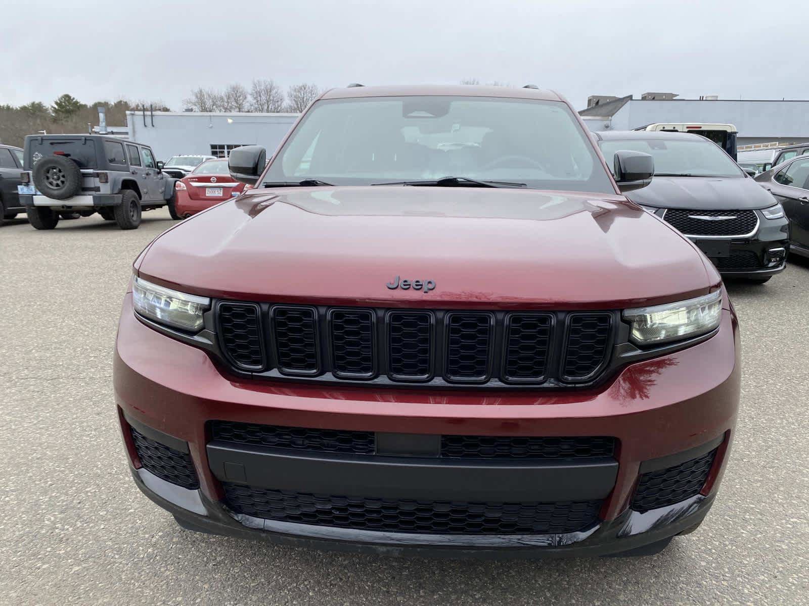 Certified 2025 Jeep Grand Cherokee L Laredo image 9