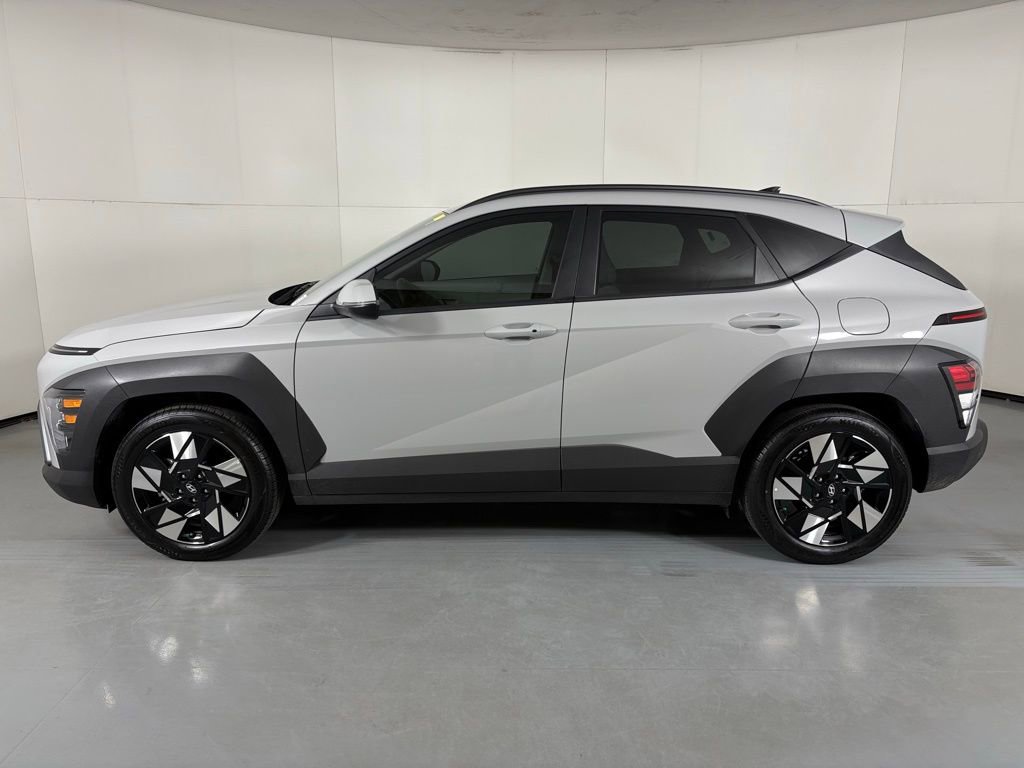 Used 2025 Hyundai Kona SEL image 5