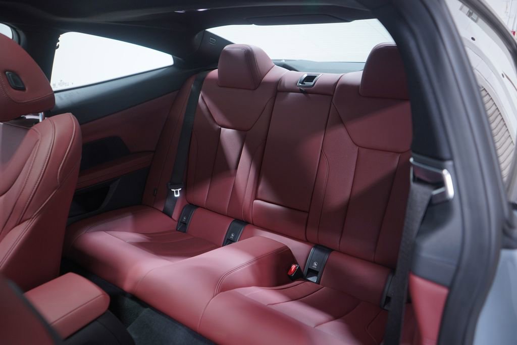 Used 2026 BMW 430i Coupe w/ M Sport Package image 9