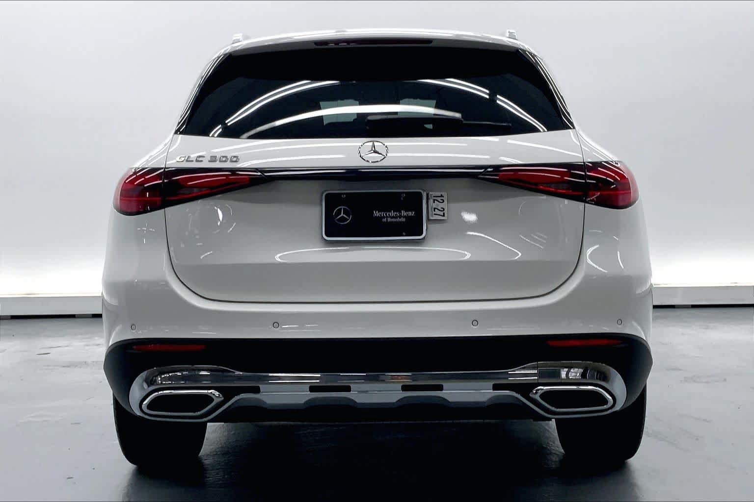 Used 2026 Mercedes-Benz GLC 300 image 3