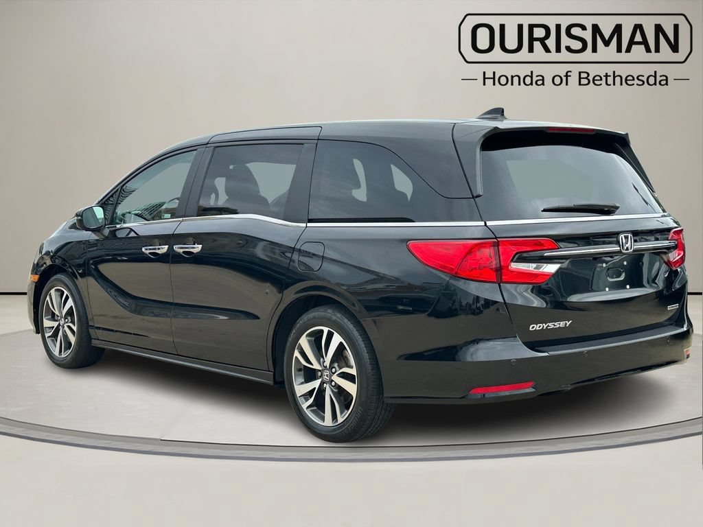 Used 2024 Honda Odyssey Touring image 3