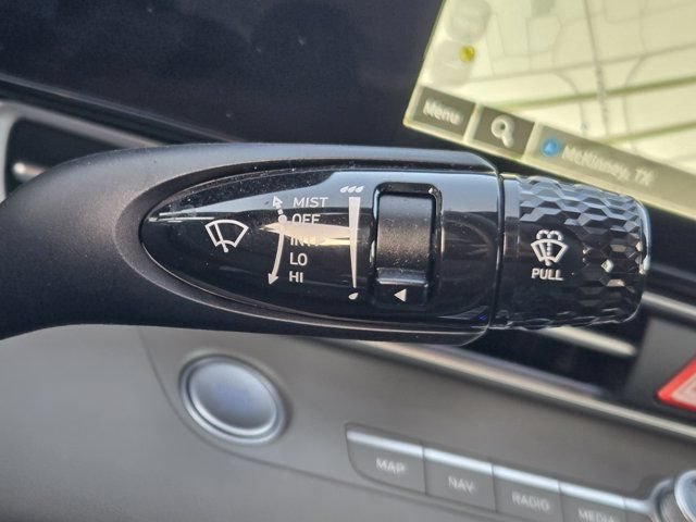 Certified 2025 Hyundai Elantra SEL FWD image 29